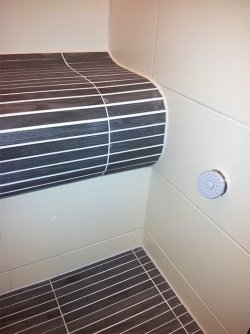 Duschsitz mit Rundungen